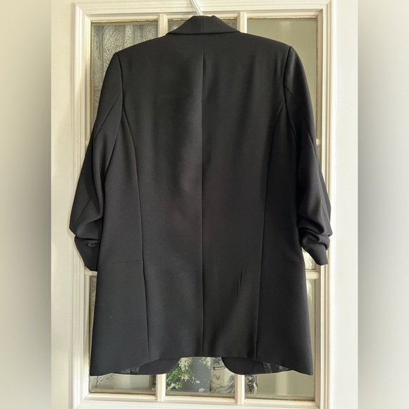 Brand new Zara blazer w roll up sleeves - Picture 3 of 4